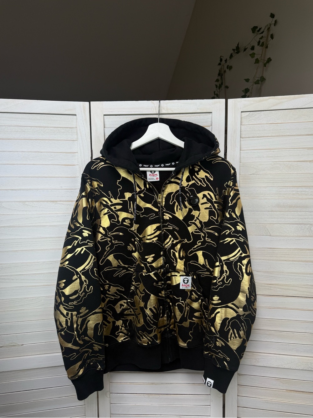 AAPE by A Bathing Ape Black & Gold Full Zip Hoodie – Size M